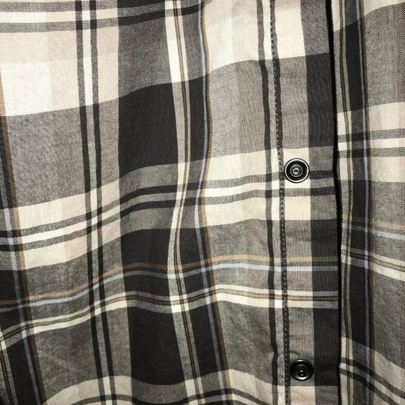 Short sleeve button down - Picture 3 of 3